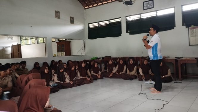 
 Semarak Sosialisasi dan Expo Campus di MA Matholiul Huda Puncakwangi