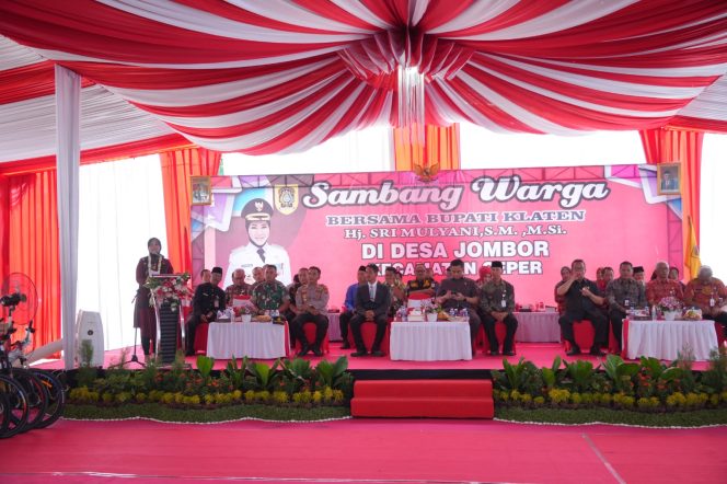 
 Bupati klaten Srimulyani Hadiri Sambang Warga Di Jombor