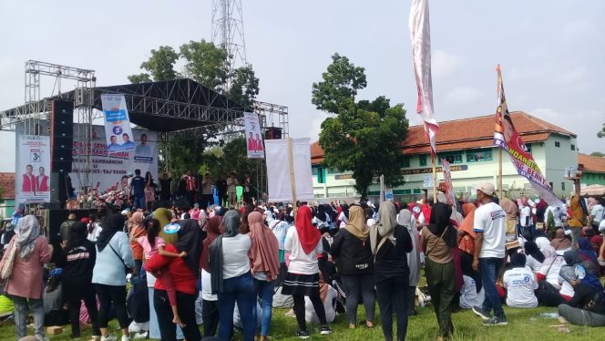 
 Antusiasme Warga Ikuti Kampanye Akbar Paslon Hamenang – Benny