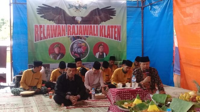 
 Ultah ke-2 Relawan Rajawali Klaten Gelar Pengajian dan Beri Santunan Anak Yatim