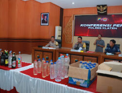 Polres Klaten Ungkap Peredaran Miras Ilegal, 783 Botol dan 210 Liter Ciu di Sita