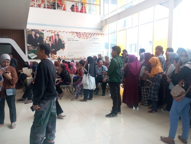 
 Eks-Karyawan Sritex Cairkan JHT & JKP, 6500 Lebih Data Masuk