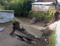 Curah Hujan Tinggi di Klaten, Sebabkan Jembatan Desa Babadan Hanyut Diterjang Banjir