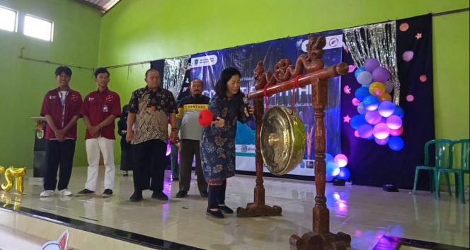 
 Komunitas Mahasiswa UNS Surakarta Asal Klaten Gelar Grand Opening Festival Coklat