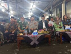 Pemerintah Desa Wunut Gelar Halal – Bihalal Dan Pagelaran Wayang Kulit, Warganya Kebanjiran Door Prize