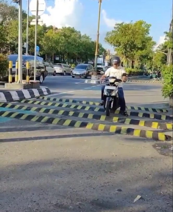 
 Klarifikasi Dishub Terkait Polisi Tidur Yang di Nilai Membahayakan Warga, Dan Sikap Tegas Bupati Klaten