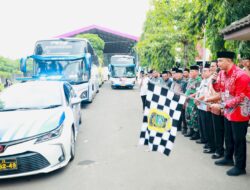 Bupati Klaten Melepas Secara Langsung Keberangkatan Jamaah Calon Haji Kloter 76