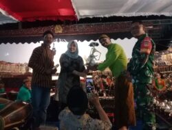 Peringati 1 Suro, Dukuh Ketos Asri Juwiran Gelar Wayang Kulit