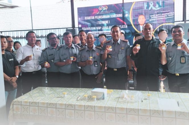 
 Tindak lanjuti Instruksi dan wujudkan Lapas Bersinar Bersih dari Narkoba, Lapas Klaten Gelar Screening Tes Urine Bagi Pegawai dan WBP