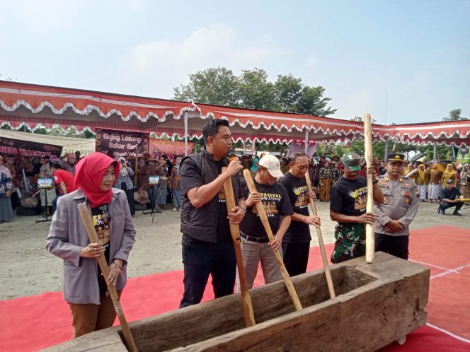 
 Semarak Festival Gejog Lesung 2025, Barepan Cawas