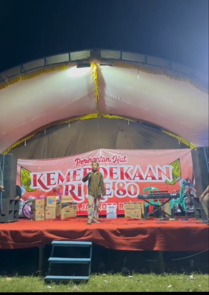 
 Semarak Perayaan HUT RI Ke 80 : Khoiri Daffa Alfaizy Tampil Berani Dan Mengesankan Hibur Warga Desa Jatiroto