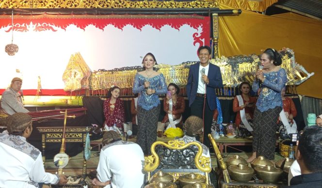 
 Didik Haryadi Anggota DPR RI : Bersih Dusun di Desa Mundu Tulung, Wujud Nyata Lestarikan Budaya Jawa