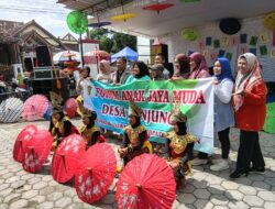 Semarak, Festival Payung Teduh Digelar Desa Tanjung Juwiring