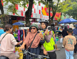 Polwan Polres Klaten Lakukan Patroli Sepeda : Jaga Keamanan Dan Ketertiban Car Free Day