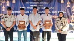 Lapas Klaten Gelar Sholat Idul Fitri, Serta Penyerahan Remisi Khusus Bagi Narapidana : Pengurangan Masa Pidana Khusus Bagi Anak Binaan Dengan Jumlah 120 Narapidana