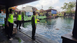 Atasi Lonjakan Pengunjung , Personel Polres Klaten Intensifkan Pengamanan di Kawasan Wisata Polanharjo