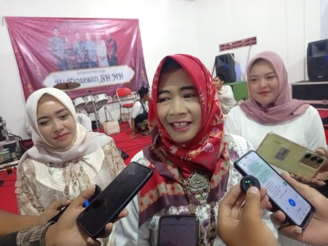 
 Hj.Kadarwati Ibu Kandung Bupati Klaten Dan Anggota DPRD Provinsi Jateng Gelar Bukber : Indahnya Berbagi Kepada Sesama di Bulan Yang Penuh Berkah