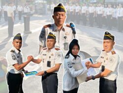 Apresiasi Atas Dedikasi, Kalapas Klaten Sematkan Tanda Kenaikan Pangkat Pegawai