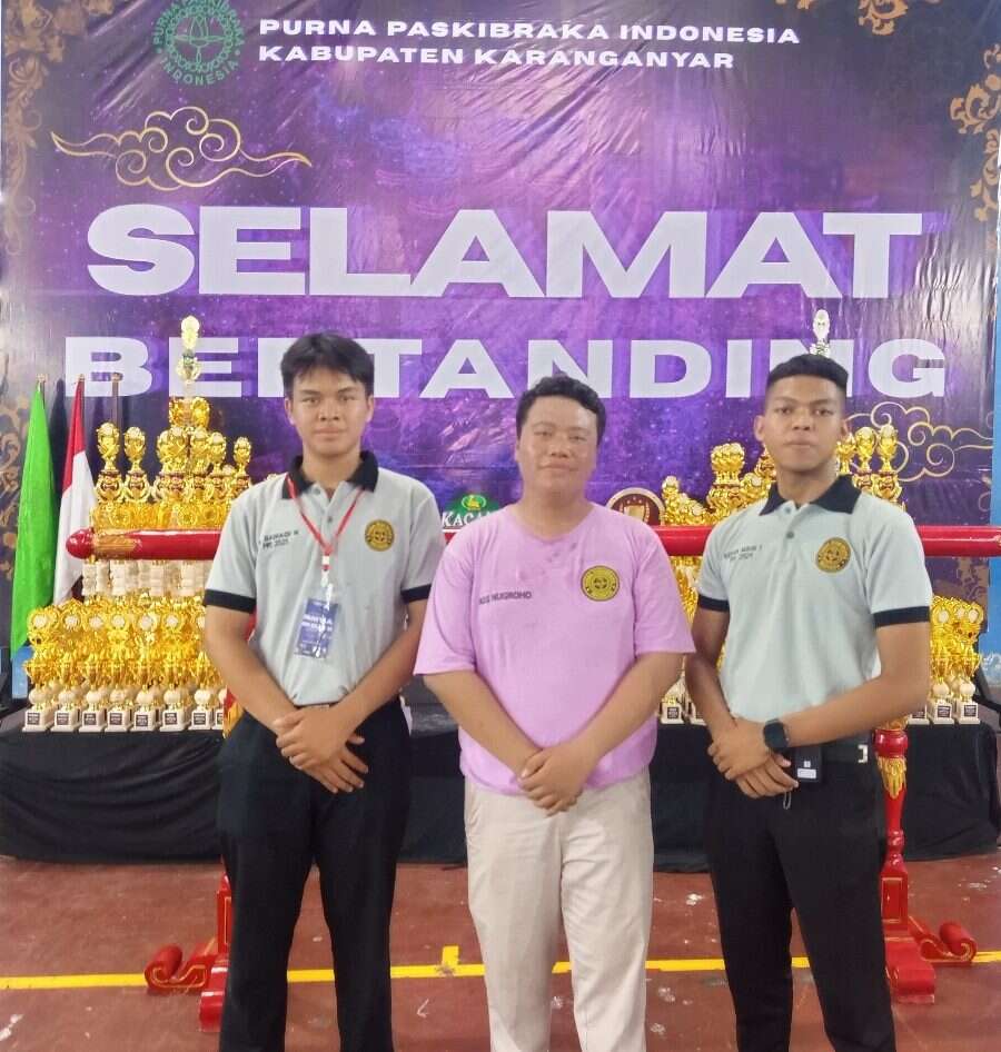 Raihan Natar Fadilah ( kanan ), Adi Nugroho ( Tengah ),Albaihaqi Nibras Halilintar